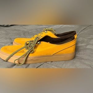 Men’s Nike Shoes size 9.5